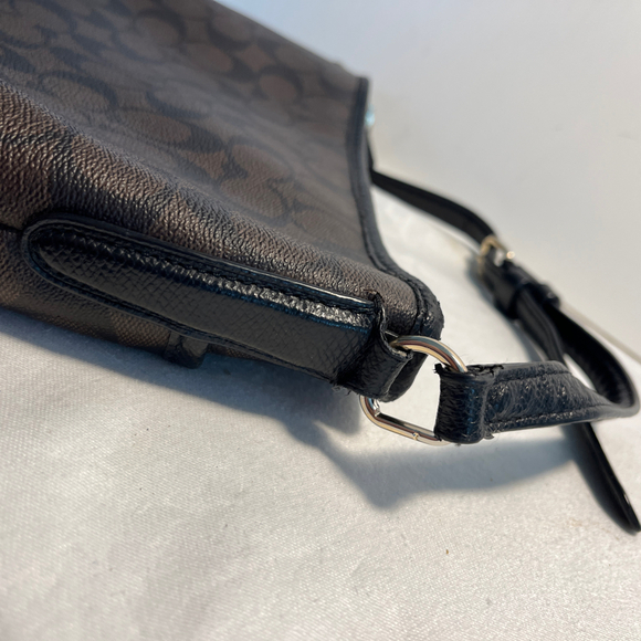 Coach Peyton Signature Crossbody Bag - Picture 6 of 6